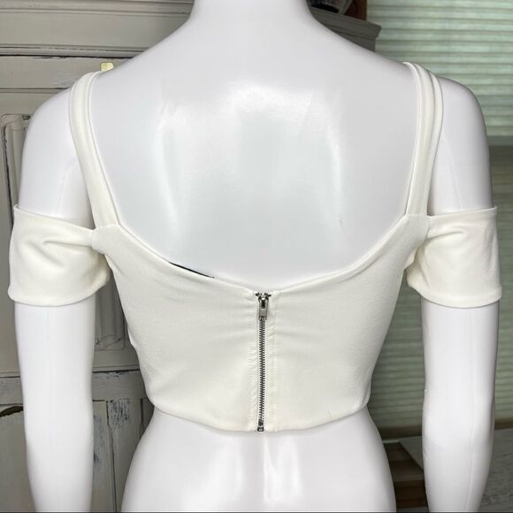 Topshop White Ivory Cold Shoulder Short Cap Sleeves Crop Zipper Back Top Size 0 - Picture 3 of 15